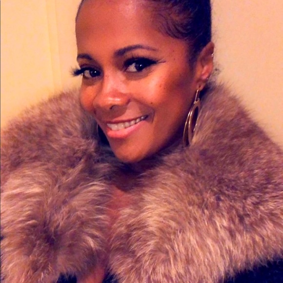 Keska Black Fur Coat - Picture 3 of 11